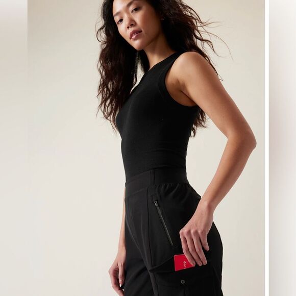 NWT Athleta Women’s Endless Cargo Black Pants size 2. - Picture 8 of 12